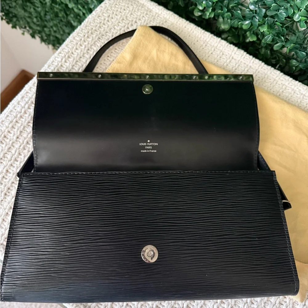 Louis Vuitton Black Epi Nocture Shoulder Bag Authentic
